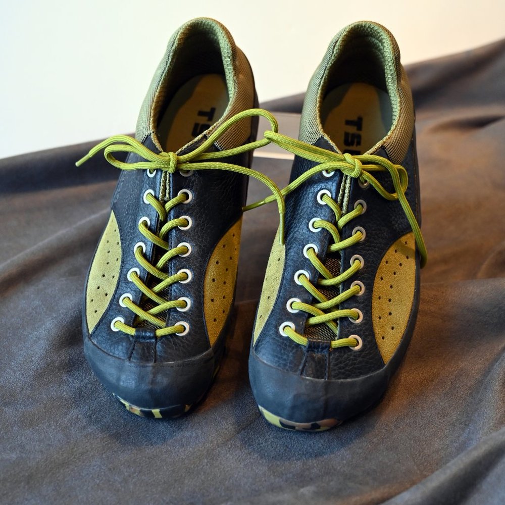 Tsubo V2-06 Men's Leather and Texile Shoes